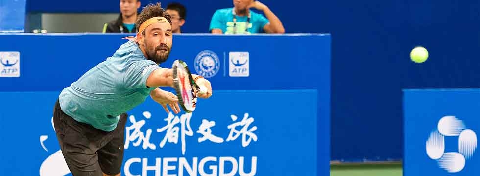 Marcos Survives First Round Thriller In Chengdu